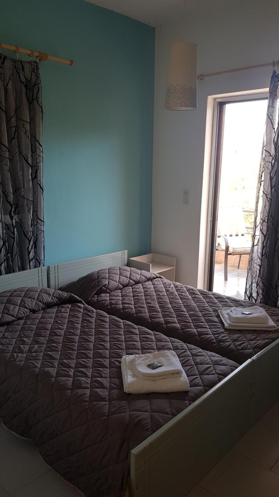 Athina Apartments Толон Экстерьер фото