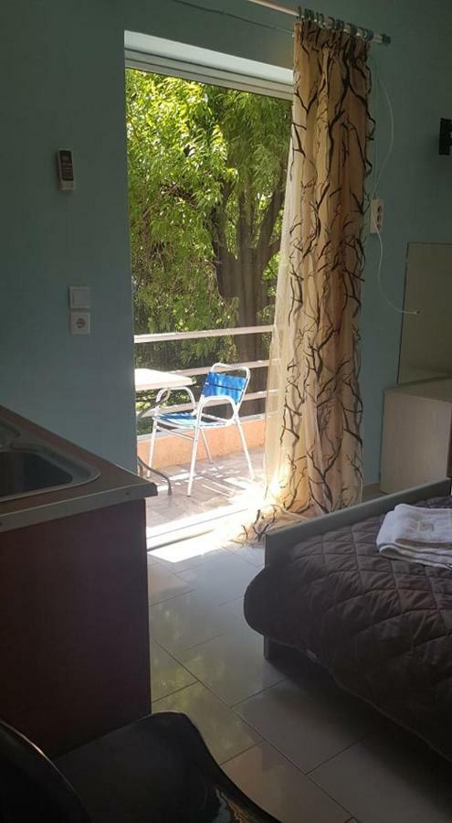Athina Apartments Толон Экстерьер фото
