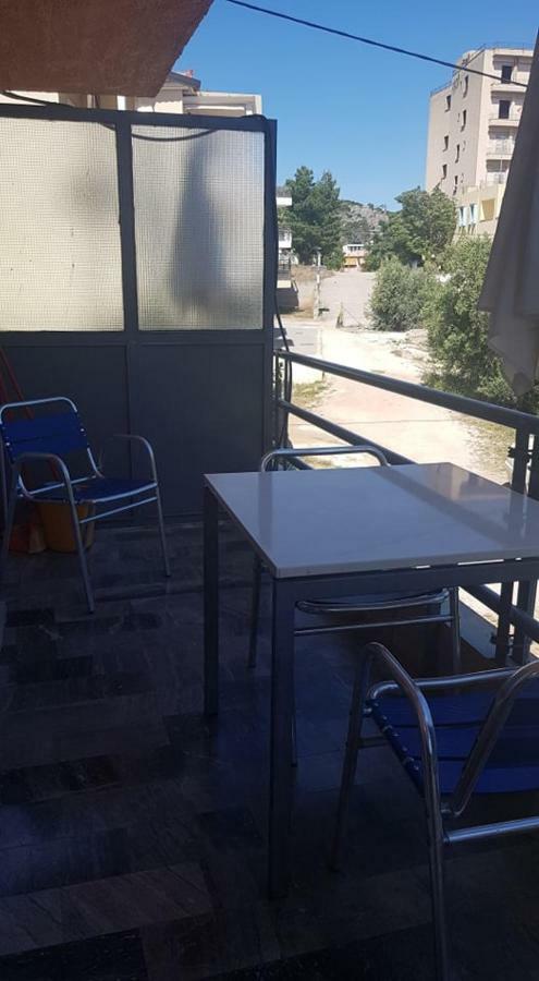Athina Apartments Толон Экстерьер фото