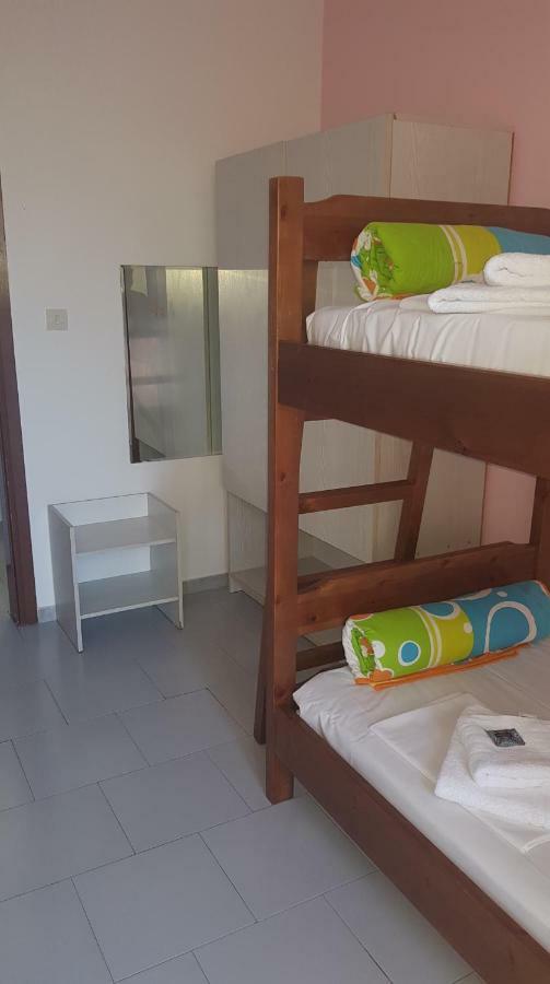 Athina Apartments Толон Экстерьер фото